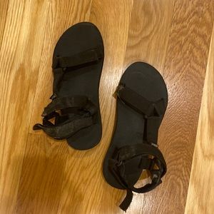 Black sandals